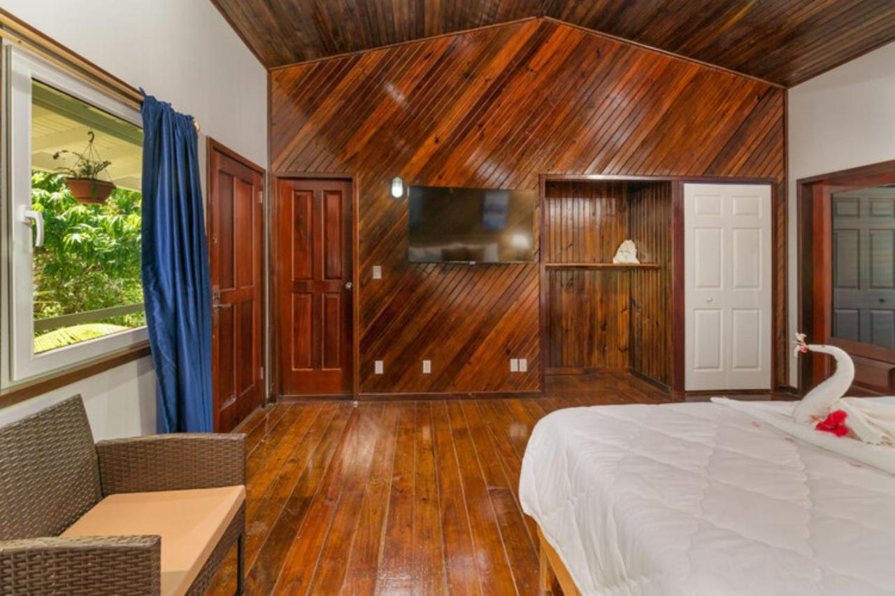 Hotel And Dive Center Roatan Yacht Club French Harbour Bagian luar foto