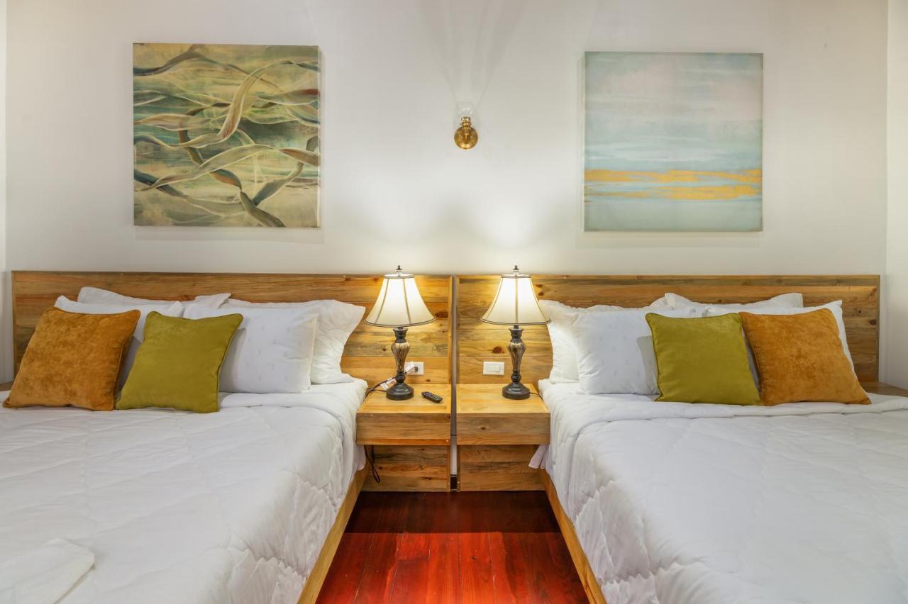 Hotel And Dive Center Roatan Yacht Club French Harbour Bagian luar foto