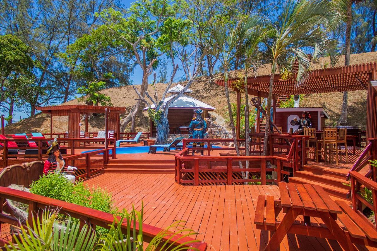 Hotel And Dive Center Roatan Yacht Club French Harbour Bagian luar foto