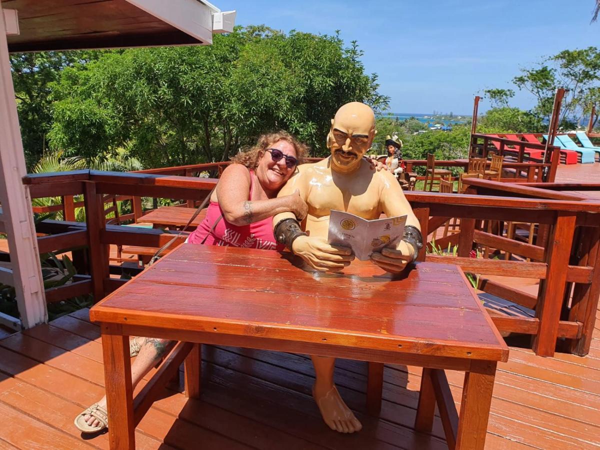 Hotel And Dive Center Roatan Yacht Club French Harbour Bagian luar foto