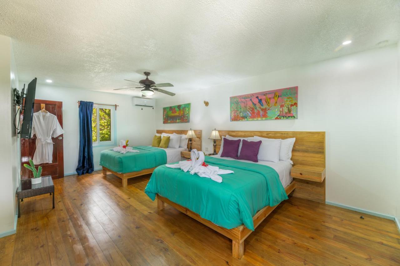 Hotel And Dive Center Roatan Yacht Club French Harbour Bagian luar foto