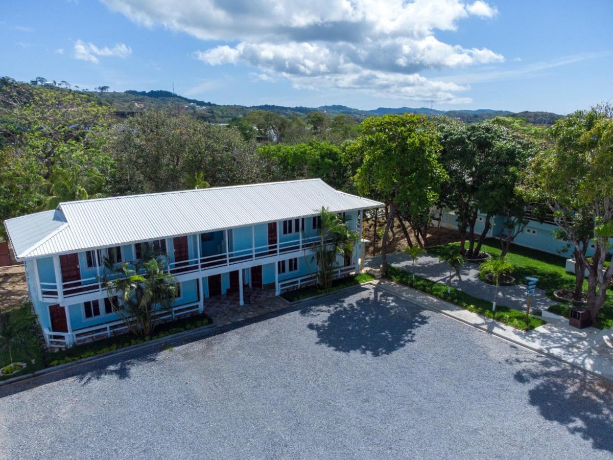 Hotel And Dive Center Roatan Yacht Club French Harbour Bagian luar foto