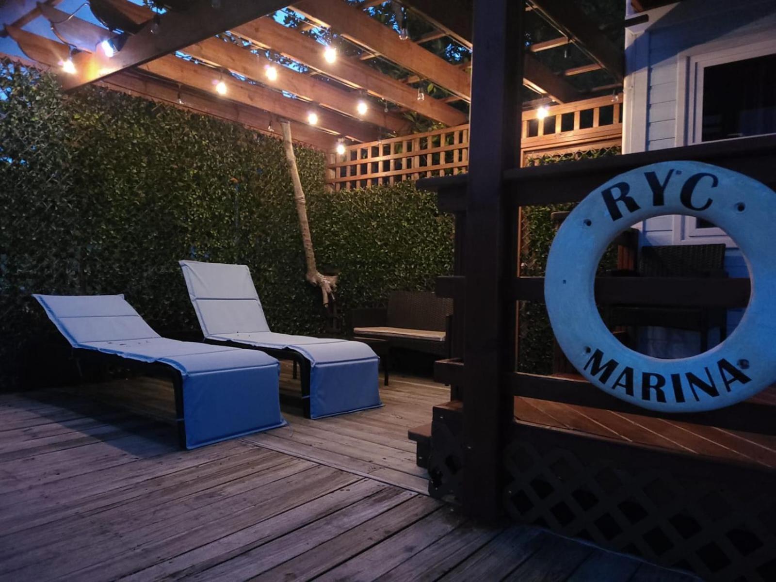 Hotel And Dive Center Roatan Yacht Club French Harbour Bagian luar foto